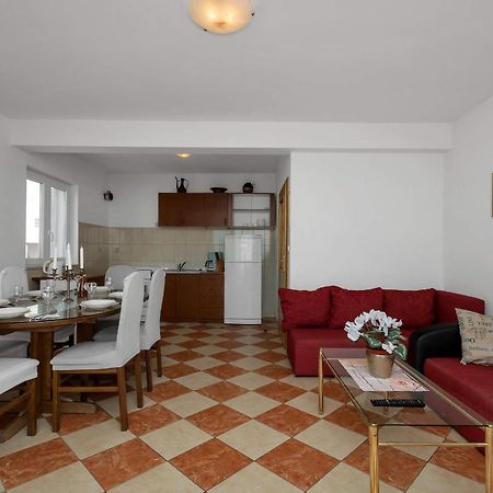 Apartments Vele Макарска Екстериор снимка