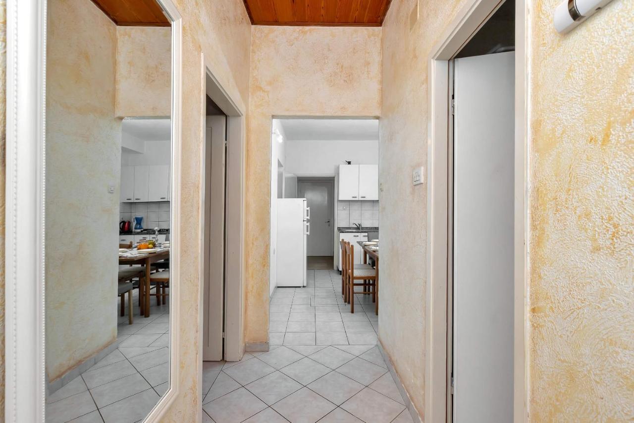 Apartments Vele Макарска Екстериор снимка