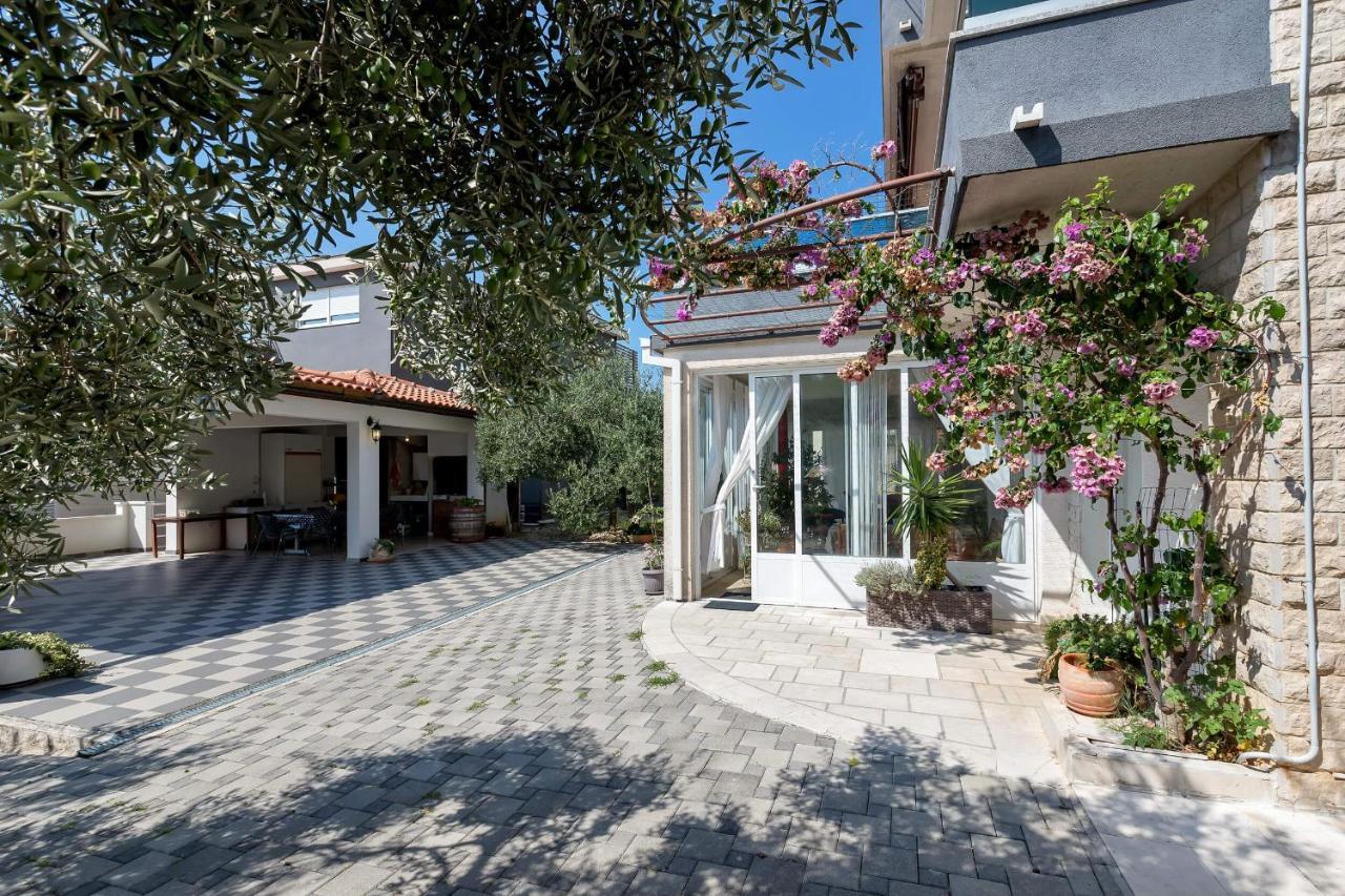 Apartments Vele Макарска Екстериор снимка