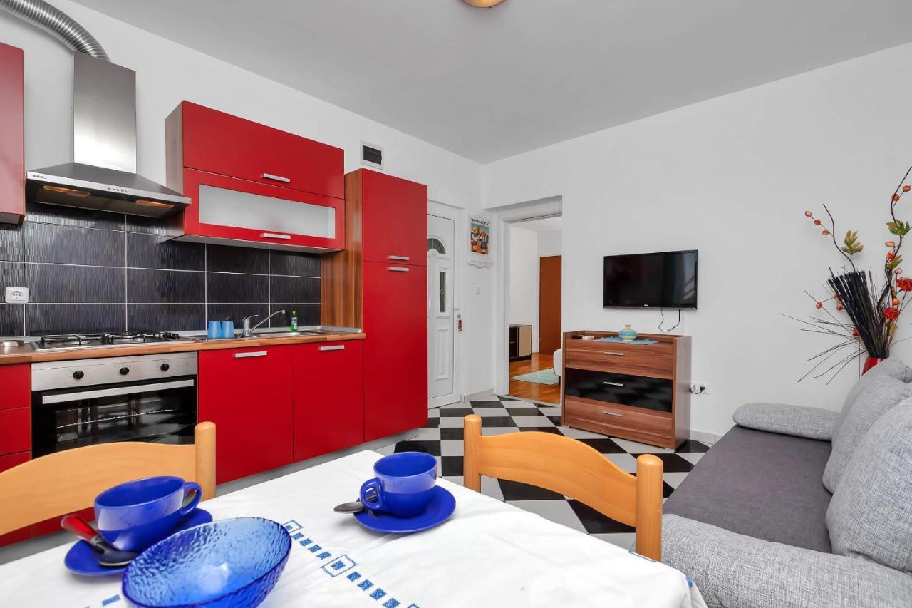 Apartments Vele Макарска Екстериор снимка