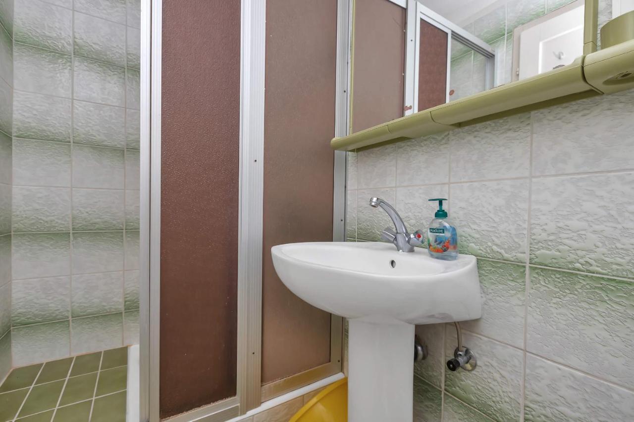 Apartments Vele Макарска Екстериор снимка